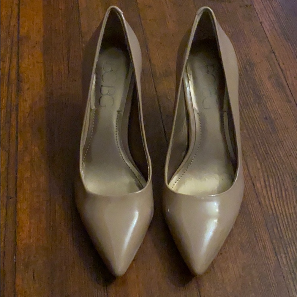 BCBG SHOE